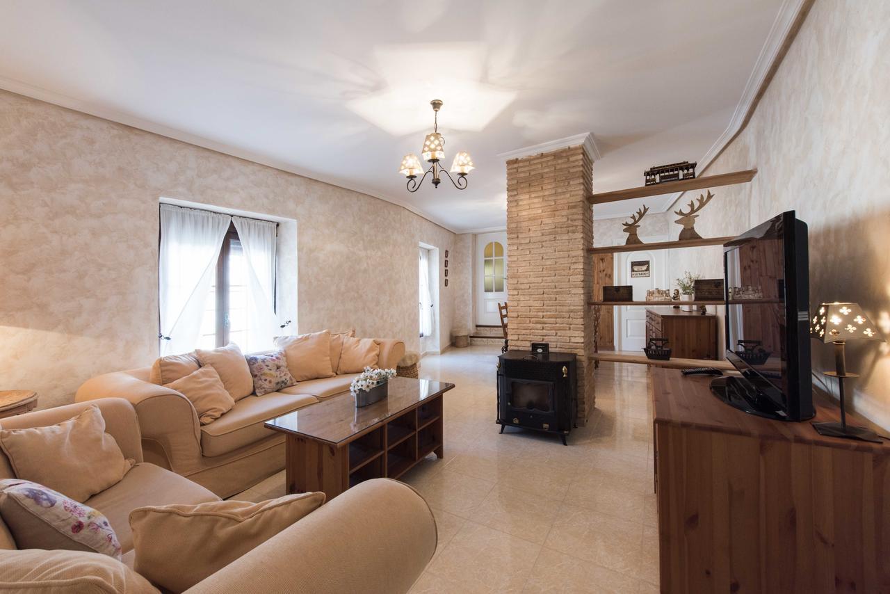 La Casa De La Vieja - Rustic & Charming Appartments Pensión